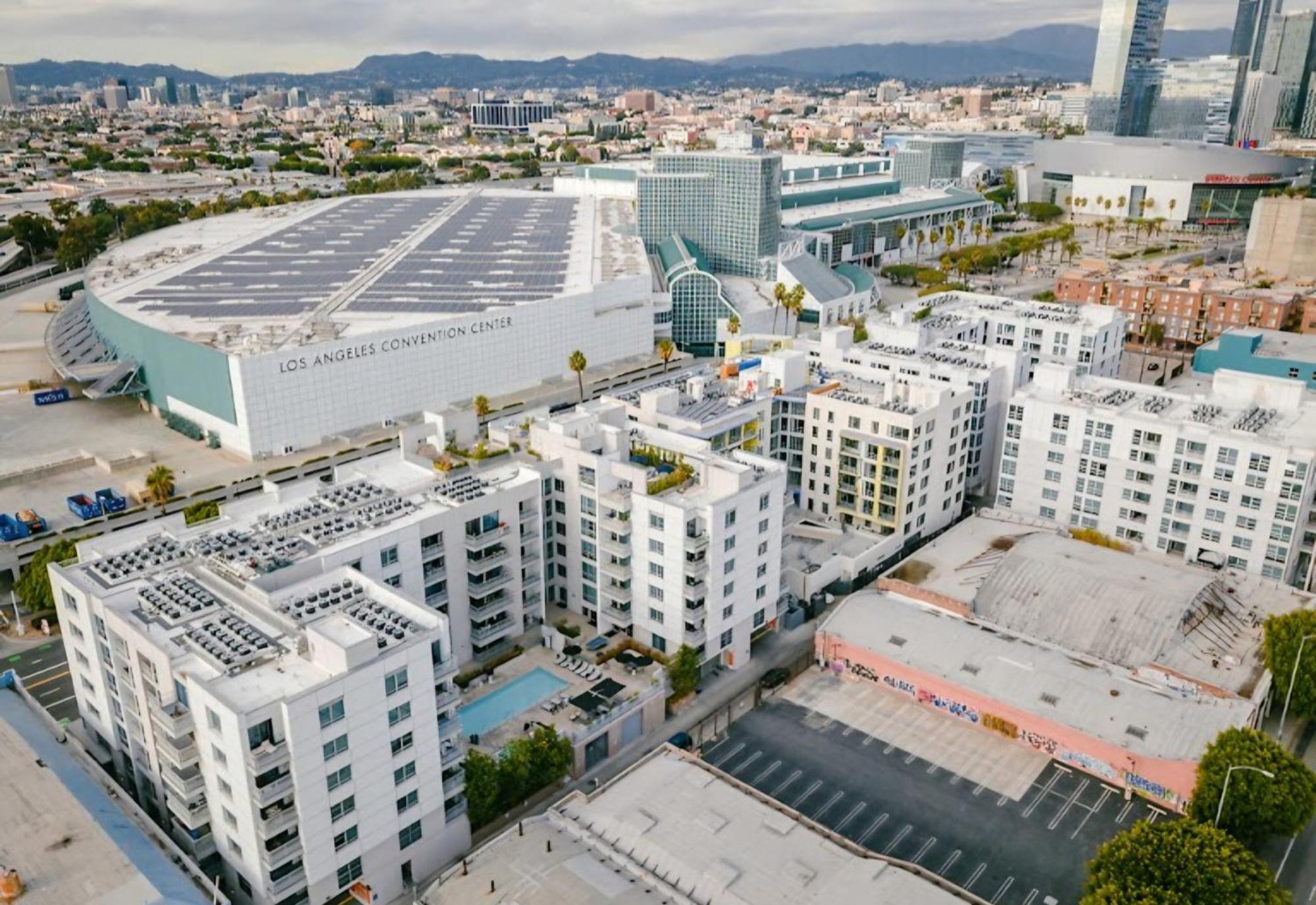 Amazing Dtla 2bdr Must See!