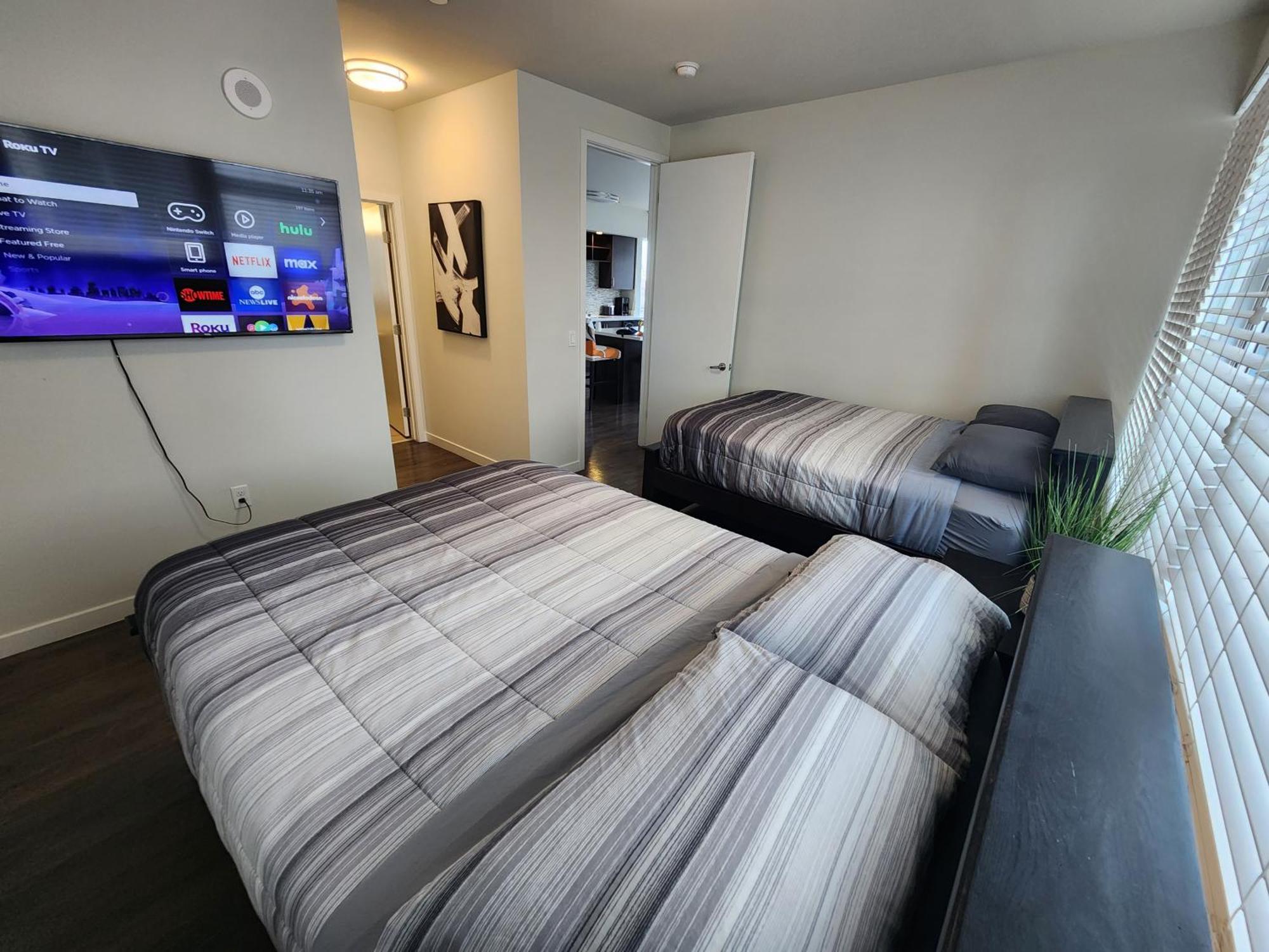 Amazing Dtla 2bdr Must See! * Los Angeles
